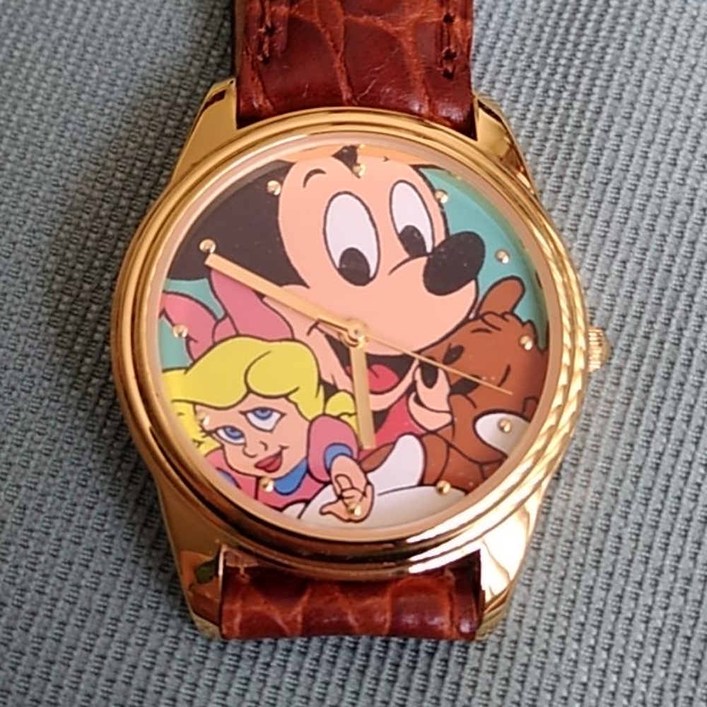 DISNEY LIMITED EDITION WATCH - Picture 2 of 6